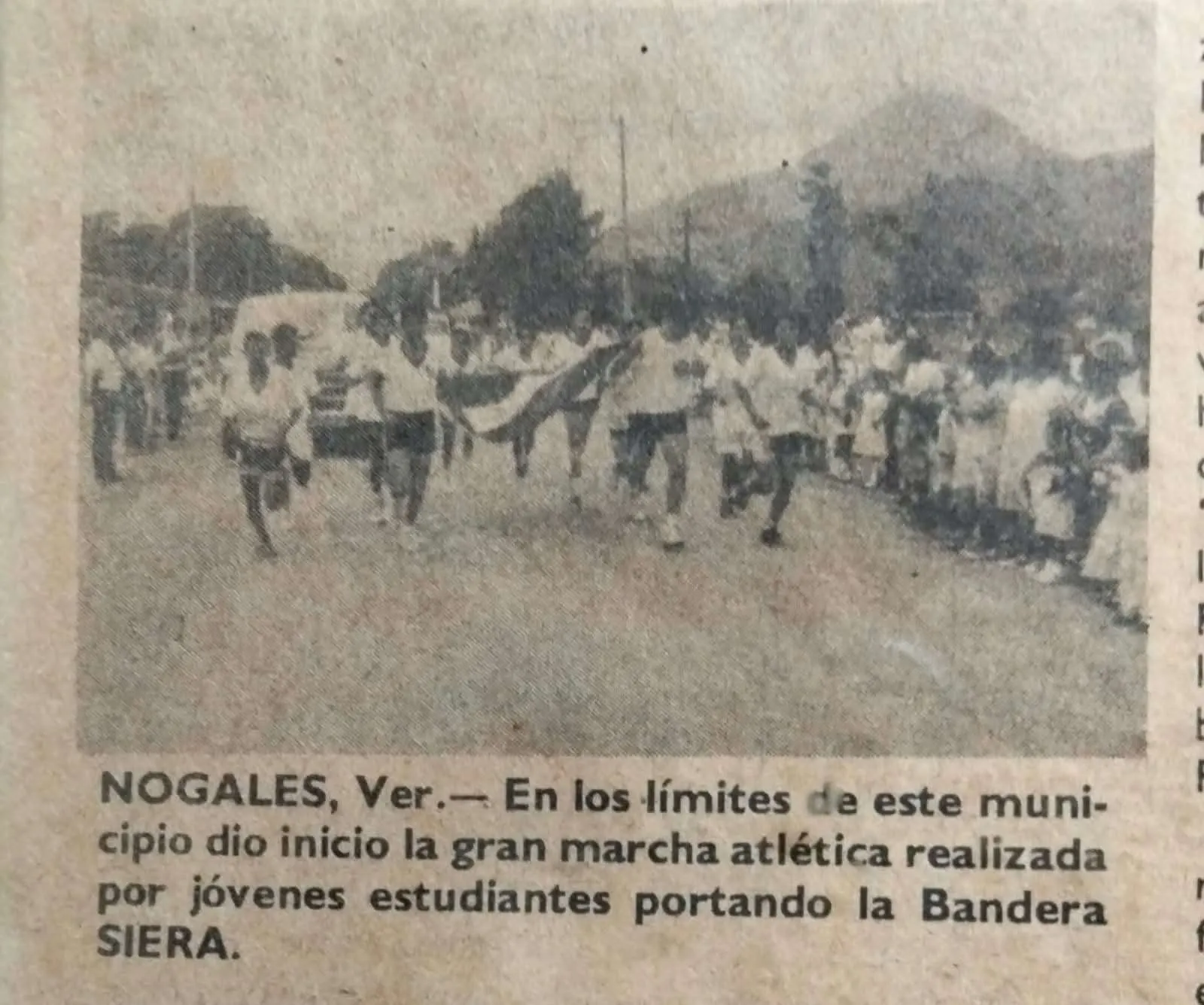 IV Recorrido de la Bandera Siera saliendo de Maltrata